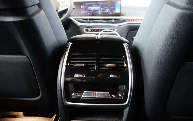 BMW X7 cena 510000 przebieg: 31000, rok produkcji 2023 z Ełk małe 121